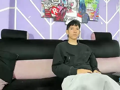 heyy noah11 online show from April 10, 1:38 pm