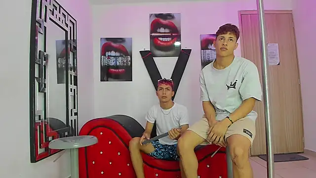 Snapshot of EMPIRE_BOYS1 chatting on October 14, 7:25 pm EMPIRE BOYS1 online show from October 14, 7:25 pm