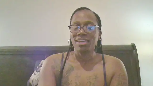 SweetCandy85 online show from October 14, 1:39 am