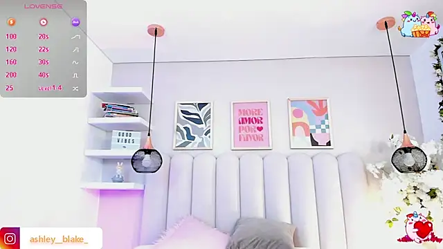 Isabella  gonzalez  online show from December 23, 3:26 am