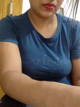 Snapshot of Tanha18 chatting on November 28, 6:38 am Tanha18 online show from November 28, 6:38 am