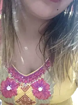 Snapshot of Tanha18 chatting on January 10, 12:23 am Tanha18 online show from January 10, 12:23 am