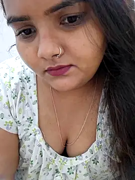 Snapshot of Saffroncutie chatting on October 18, 2:18 pm Saffroncutie online show from October 18, 2:18 pm
