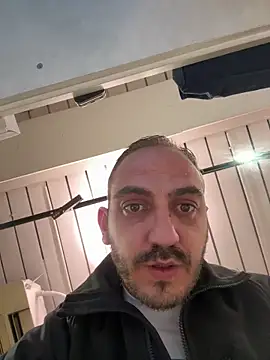 Snapshot of AlexGogo23 chatting on October 13, 1:55 pm AlexGogo23 online show from October 13, 1:55 pm