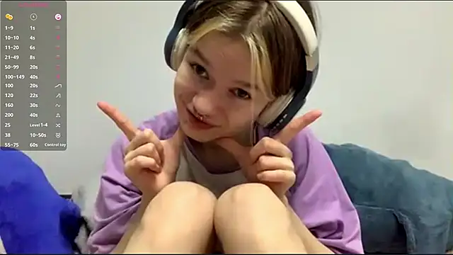 LorRebak online show from November 25, 12:16 pm