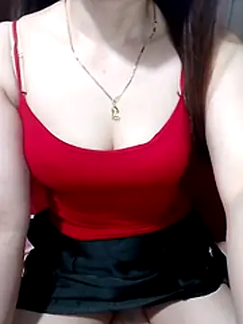 LeanaLy online show from April 10, 11:26 am