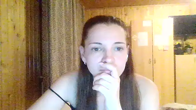 AmeliieLaFleur online show from April 16, 6:30 pm