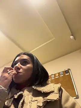 AlyssaRay online show from March 6, 11:17 am