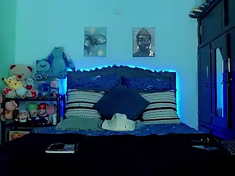 LuisStevens online show from October 15, 2:44 am