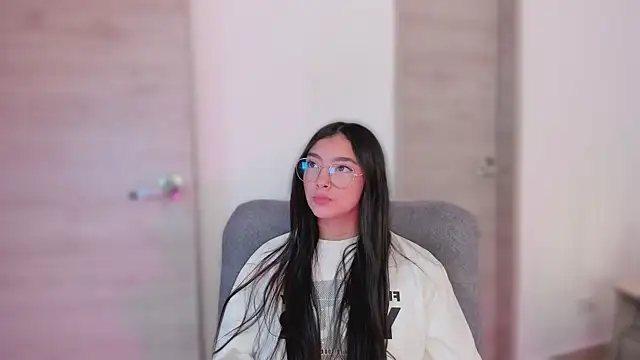 MirandaJohnson  online show from October 17, 12:52 pm