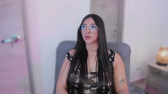 MirandaJohnson  online show from October 22, 1:22 pm