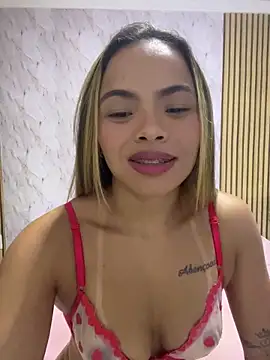 Snapshot of safadinhaquenteW chatting on March 29, 9:04 pm safadinhaquenteW online show from March 29, 9:04 pm