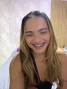 Snapshot of safadinhaquenteW chatting on May 1, 8:02 pm safadinhaquenteW online show from May 1, 8:02 pm