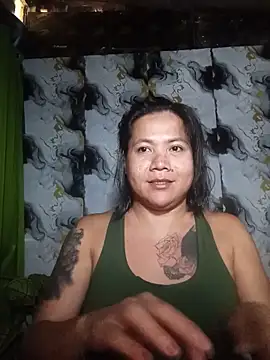 Snapshot of trishacummerts chatting on May 26, 8:21 am trishacummerts online show from May 26, 8:21 am