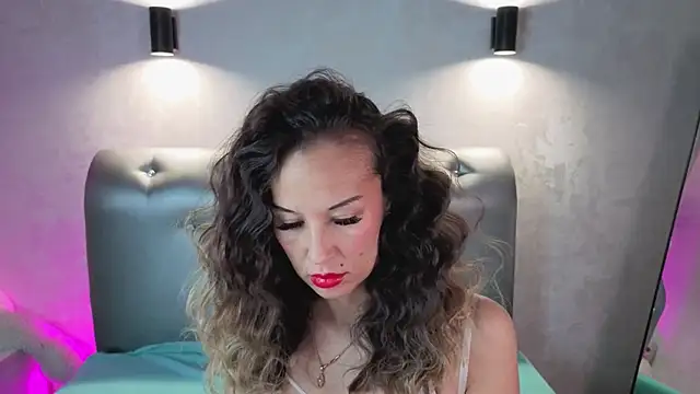 Jasmin Bridget online show from December 21, 1:02 am