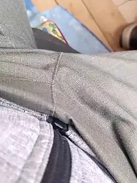 Snapshot of szabi1995 chatting on October 17, 12:30 pm szabi1995 online show from October 17, 12:30 pm