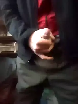 Snapshot of szabi1995 chatting on December 22, 9:17 am szabi1995 online show from December 22, 9:17 am