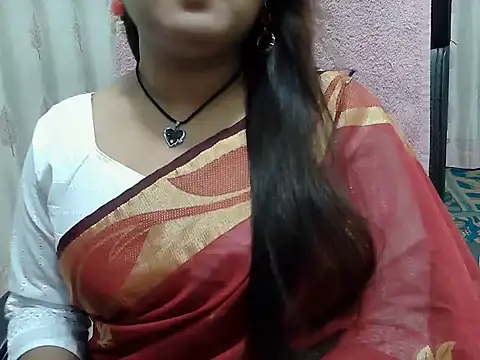 Snapshot of SexyRani2000 chatting on June 10, 1:32 pm SexyRani2000 online show from June 10, 1:32 pm