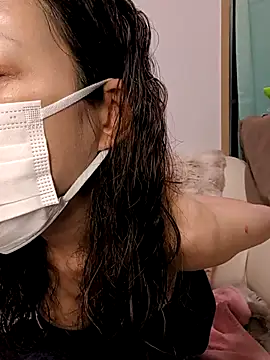 Snapshot of jyuse000ryuse chatting on January 16, 1:04 pm jyuse000ryuse online show from January 16, 1:04 pm