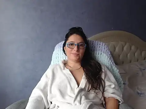 LuckyLisa23 online show from November 3, 10:38 am