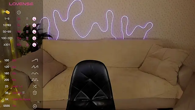 Snapshot of Lilith_Sora chatting on December 18, 11:44 pm Lilith Sora online show from December 18, 11:44 pm