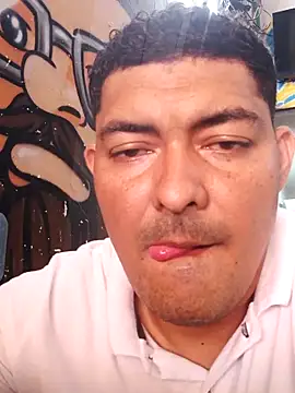 Snapshot of sexyandres_23 chatting on June 2, 7:05 pm sexyandres 23 online show from June 2, 7:05 pm