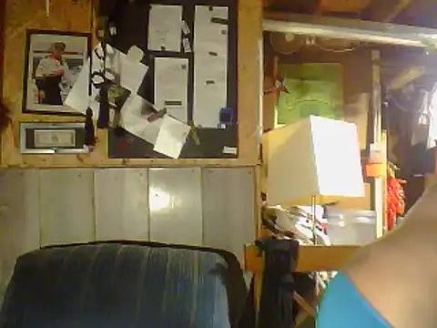 Snapshot of OldManOnline chatting on June 19, 5:56 am OldManOnline online show from June 19, 5:56 am