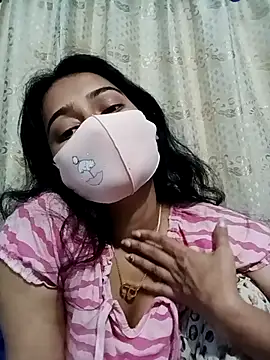 Snapshot of Hot_Baby250 chatting on May 10, 11:59 am Hot Baby250 online show from May 10, 11:59 am