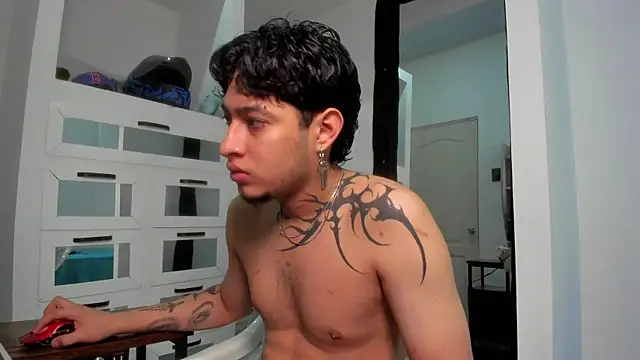 Sky Wild online show from March 30, 8:10 pm