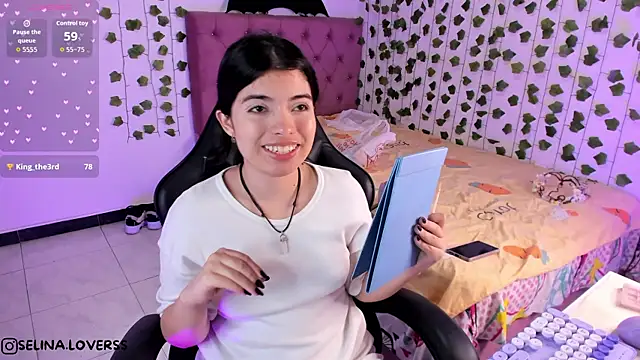 selina lovers  online show from November 15, 3:15 am