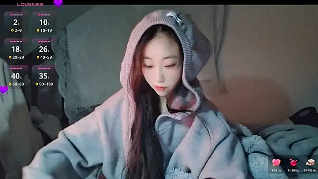 hyp0crite online show from December 15, 3:27 pm