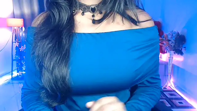 Rashiii  online show from July 11, 10:00 pm