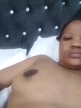 CaramelBoootie online show from April 13, 5:29 pm