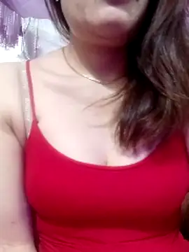 YiyinLy online show from March 21, 1:10 am