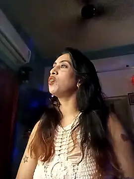 Darling Annie online show from November 25, 6:30 pm