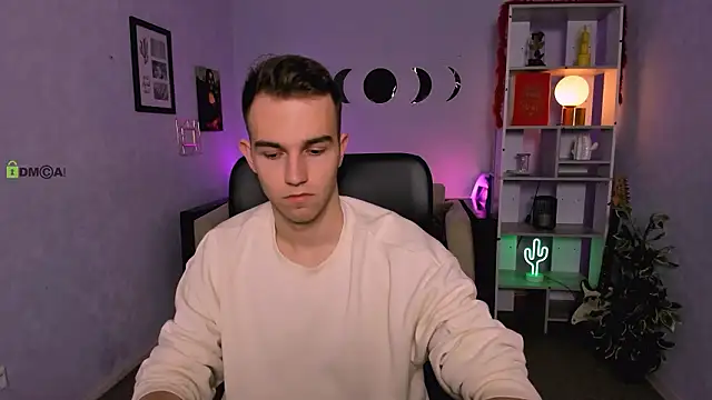 astren villo online show from February 24, 6:44 am