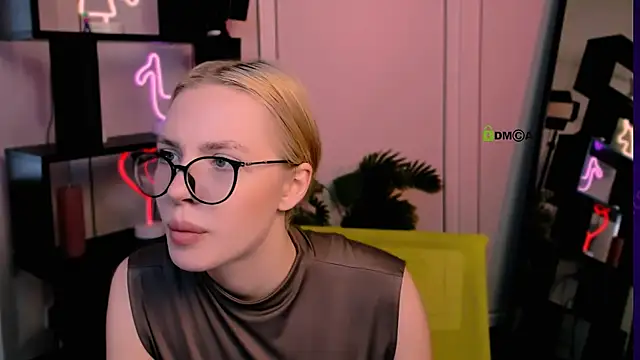 sendi cais online show from November 22, 9:30 am