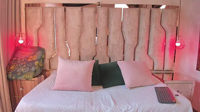 Black barbie25 online show from October 16, 7:59 pm