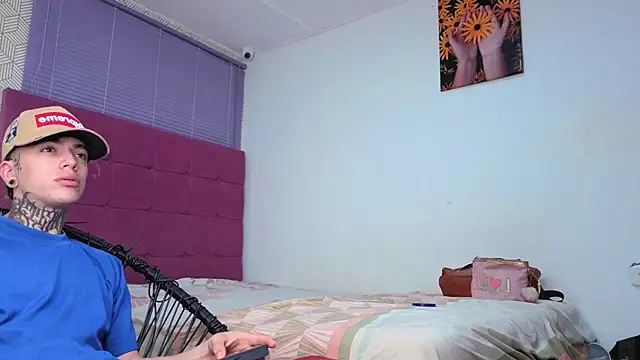 Snapshot of lily_and_wan chatting on November 29, 11:57 am lily and wan online show from November 29, 11:57 am