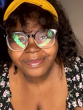 TheChubbySiren online show from January 8, 1:13 pm