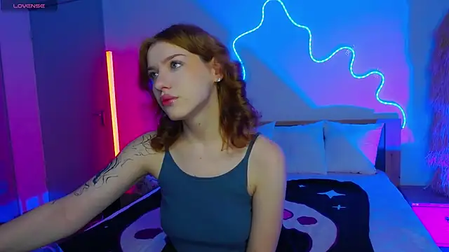 MeganNewCat online show from November 20, 1:33 pm