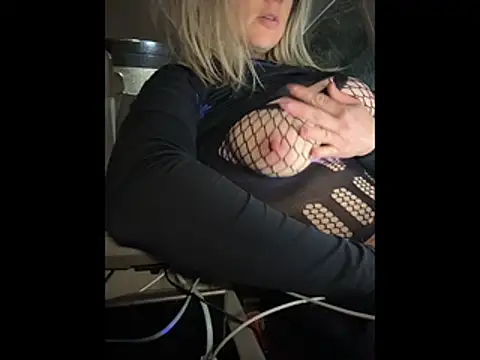 queenkelly1234 online show from November 29, 4:48 am