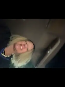 Snapshot of queenkelly1234 chatting on May 4, 4:41 am queenkelly1234 online show from May 4, 4:41 am
