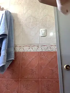 Snapshot of La-Gatiita-trans chatting on February 28, 2:07 pm La-Gatiita-trans online show from February 28, 2:07 pm