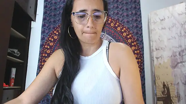 Lucyy Naugthy online show from February 14, 2:03 pm