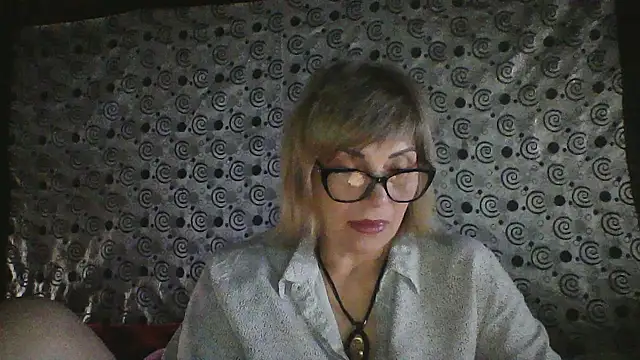 Lia Ray online show from November 10, 7:57 pm