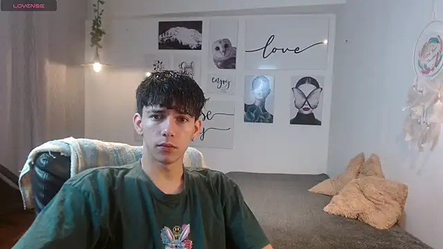 AmethystShadow17 online show from November 19, 4:18 pm