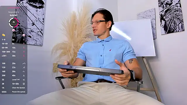 Justin valverde online show from November 26, 2:56 am