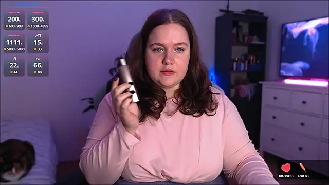 Snapshot of SummerTina chatting on September 29, 8:19 am SummerTina online show from September 29, 8:19 am