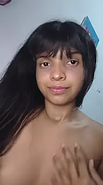 Snapshot of Megan_glow chatting on October 30, 4:58 am Megan glow online show from October 30, 4:58 am